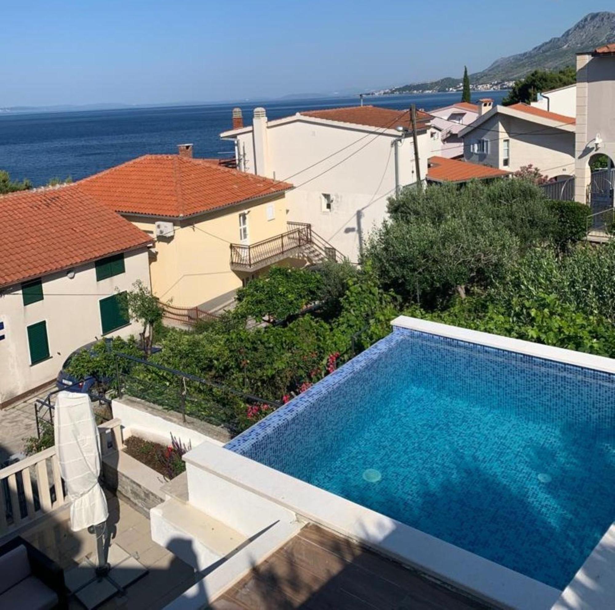אומיס Apartments With Pool Vrdoljak חדר תמונה