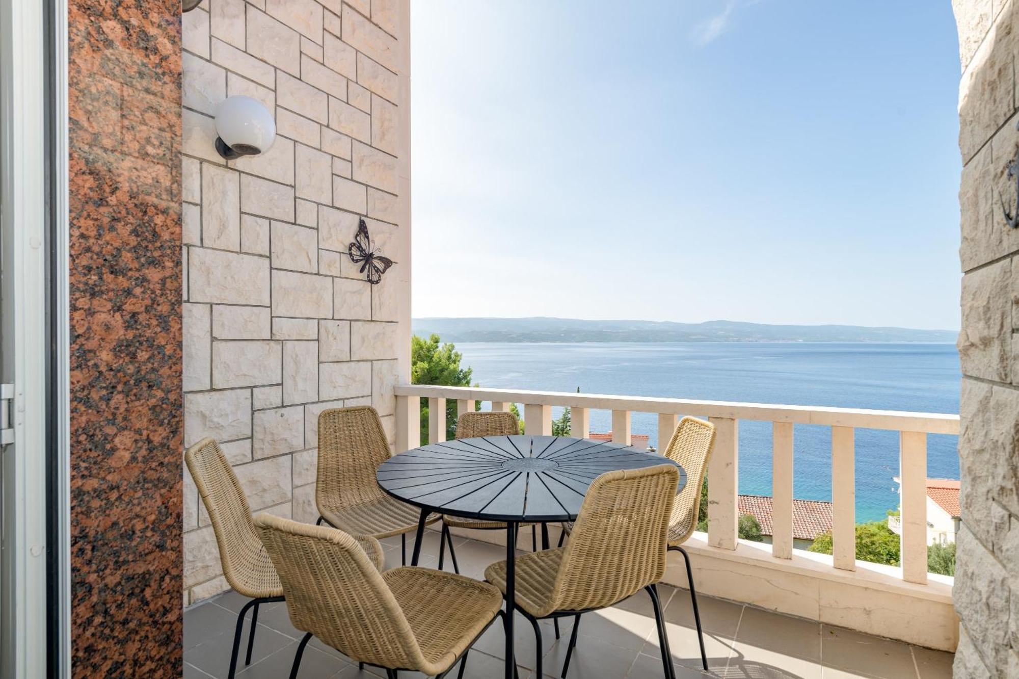 אומיס Apartments With Pool Vrdoljak חדר תמונה