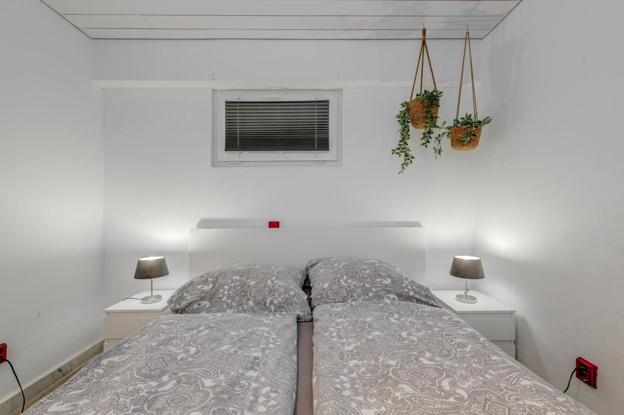 אומיס Apartments With Pool Vrdoljak חדר תמונה