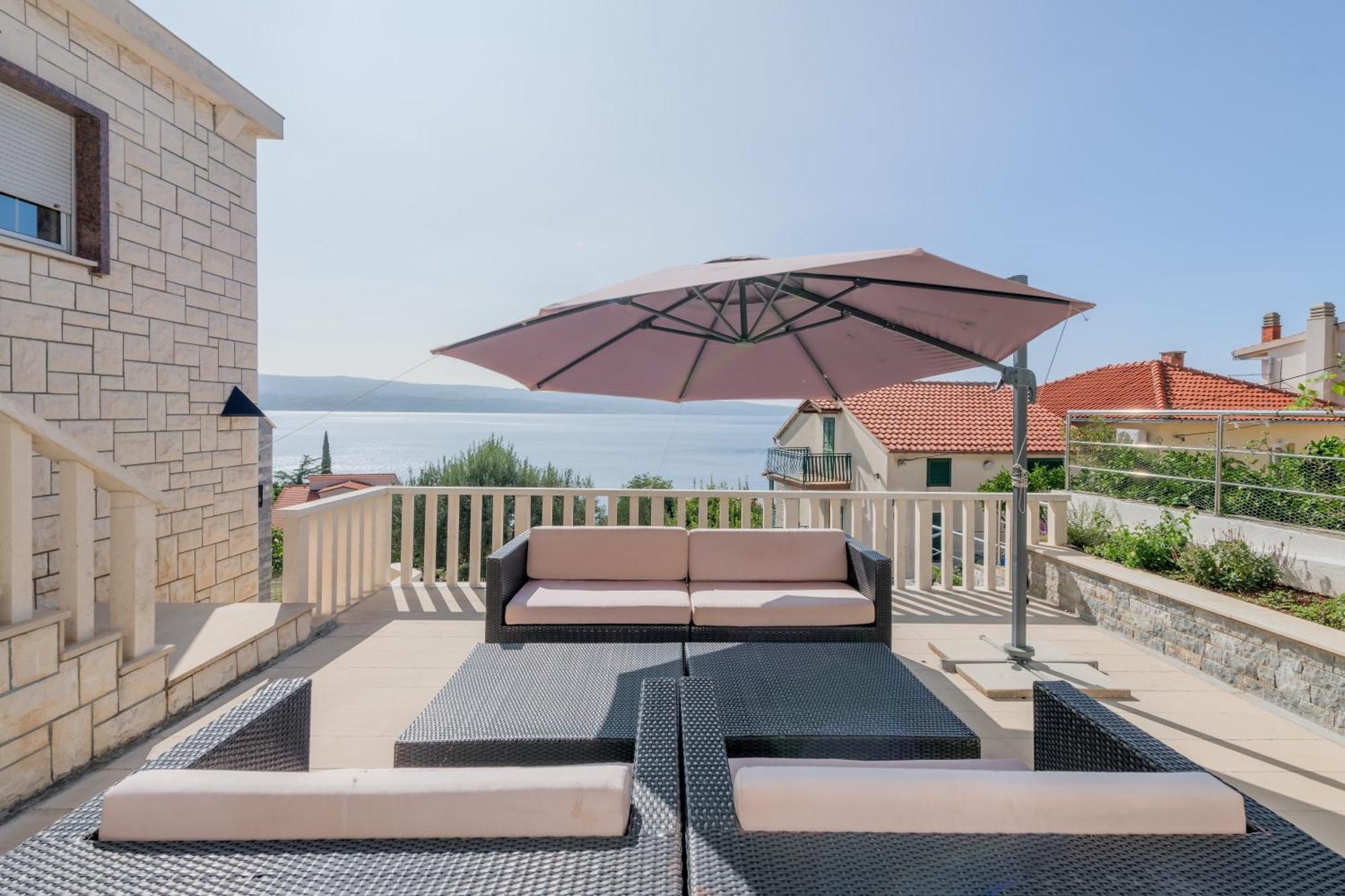 אומיס Apartments With Pool Vrdoljak חדר תמונה