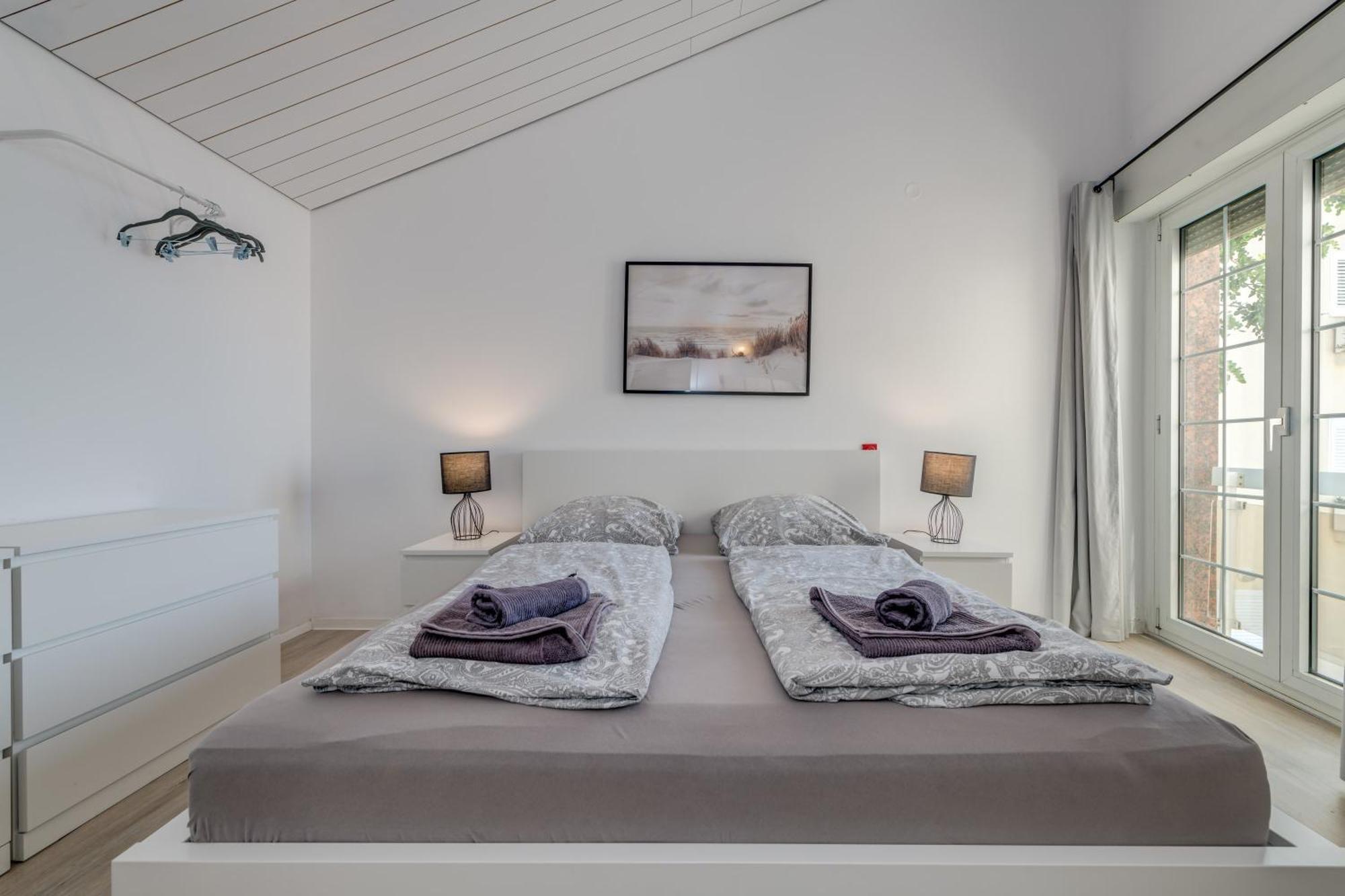 אומיס Apartments With Pool Vrdoljak חדר תמונה