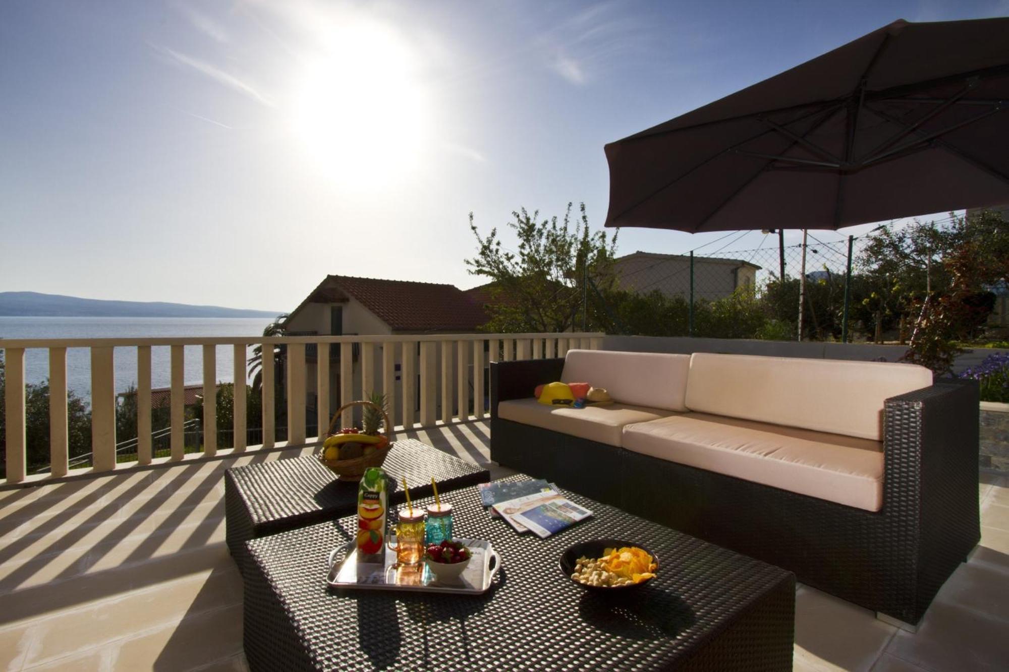אומיס Apartments With Pool Vrdoljak חדר תמונה