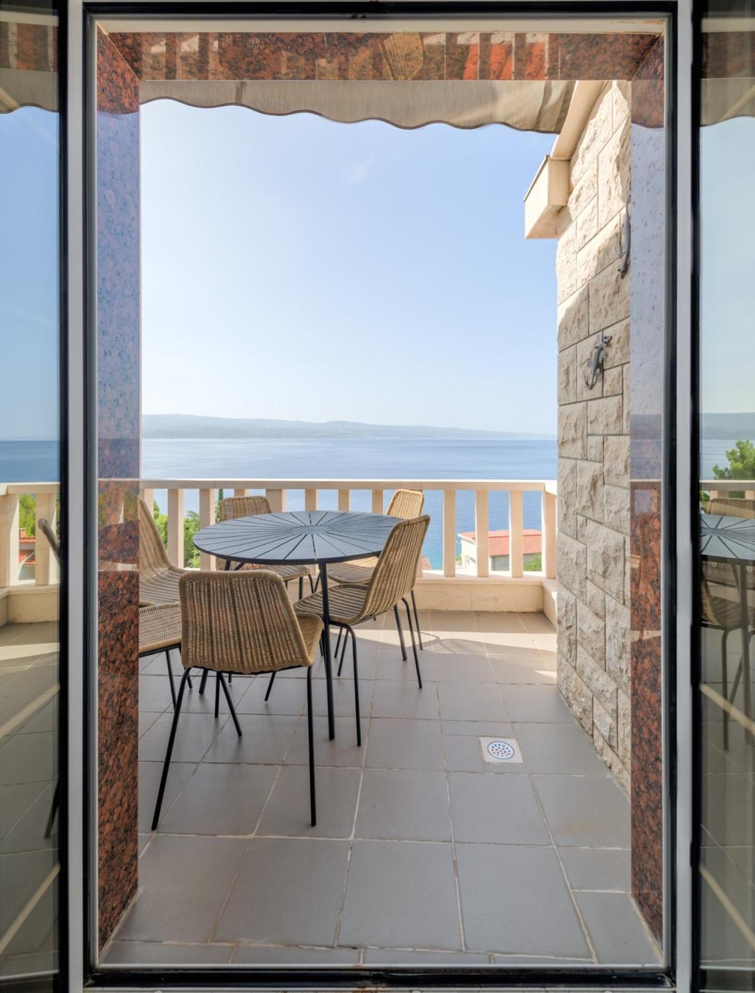 אומיס Apartments With Pool Vrdoljak חדר תמונה